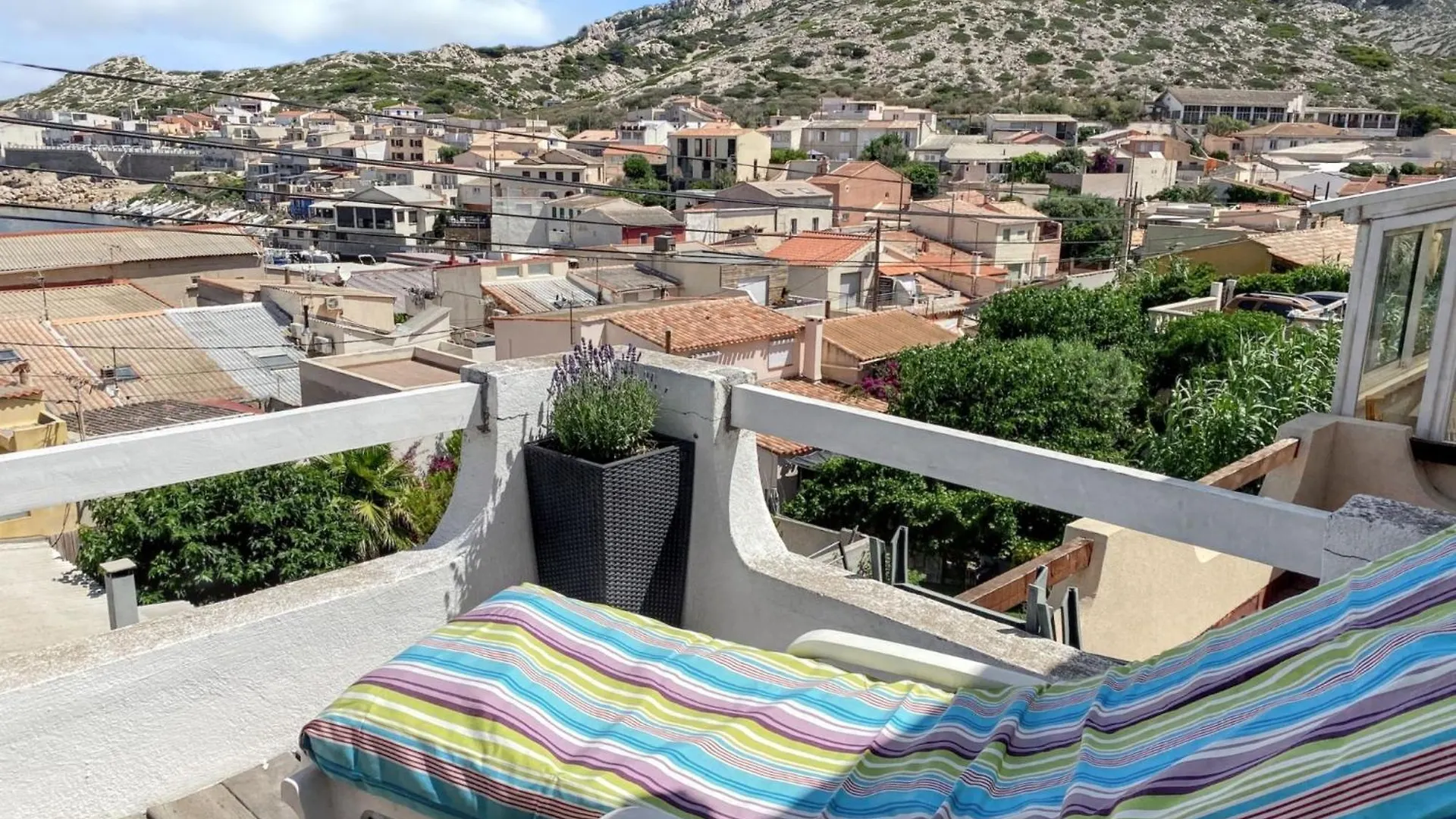 Maison Chaleureuse Au Coeur Des Calanques De Marseille + Jardin. Holiday home